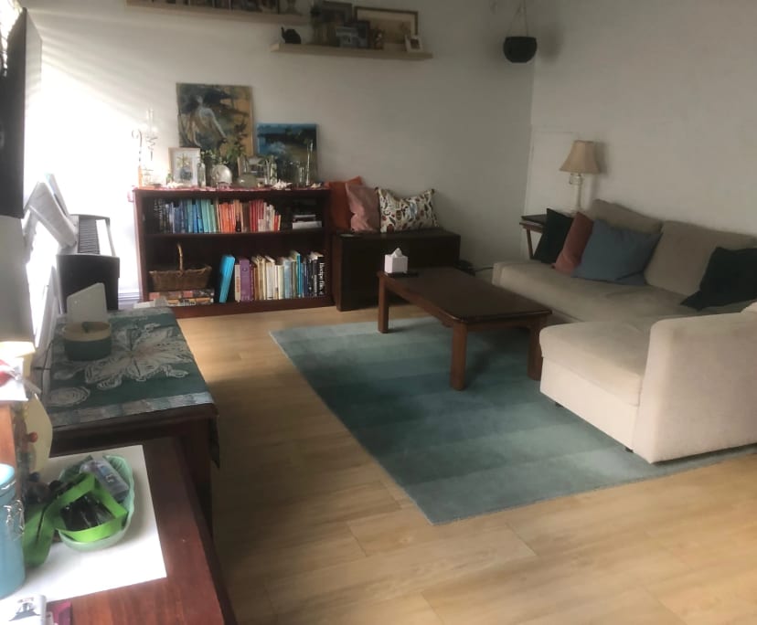 Room in a share house