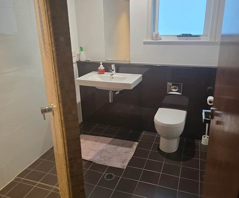 $325, Share-house, 4 bathrooms, Mount Gravatt East QLD 4122