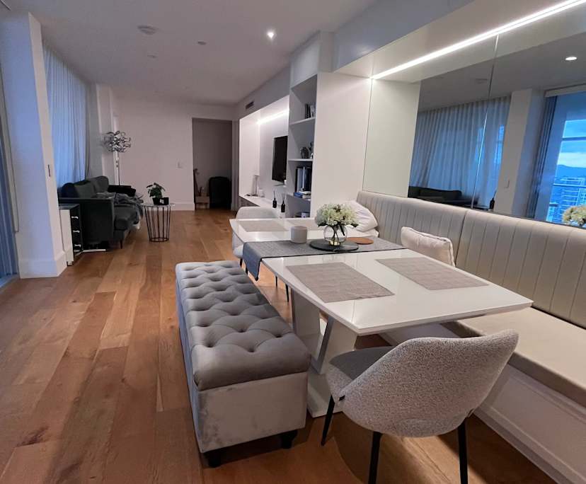 Furnished room in a flatshare