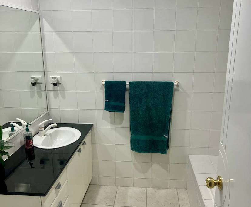 $320, Flatshare, 3 bathrooms, Darwin City NT 0800