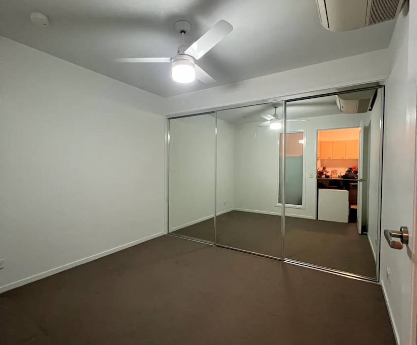 Unfurnished room in a flatshare