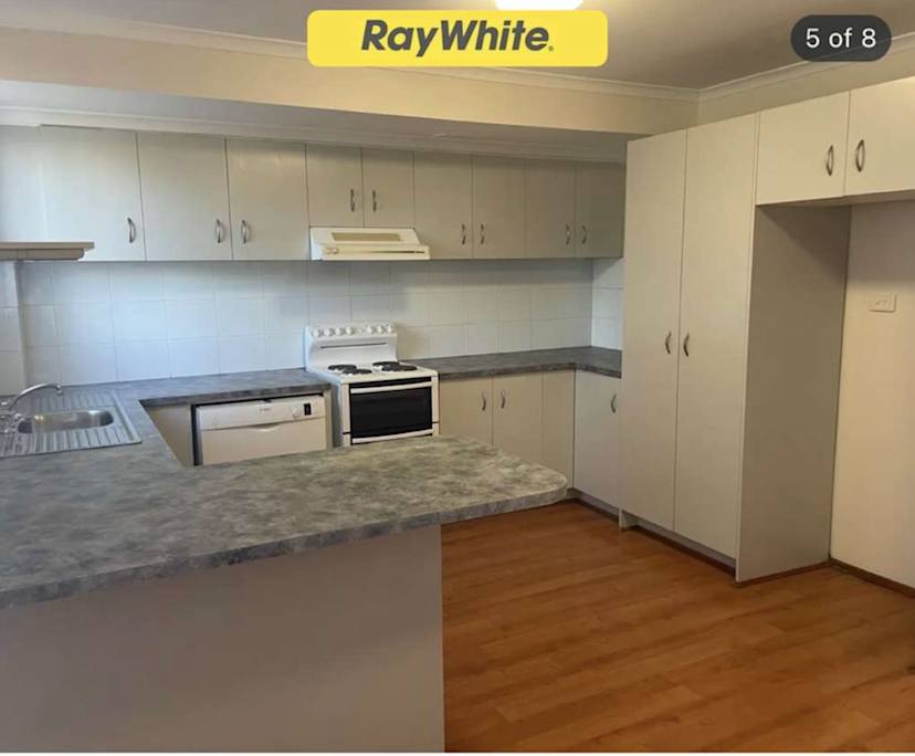 $250, Share-house, 3 bathrooms, Bellambi NSW 2518