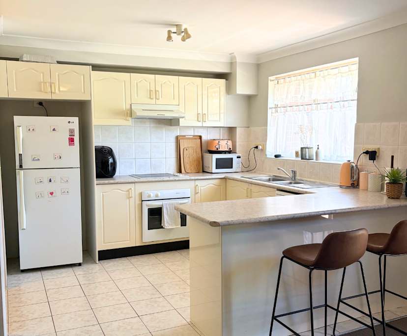 $330, Flatshare, 2 bathrooms, Sutherland NSW 2232