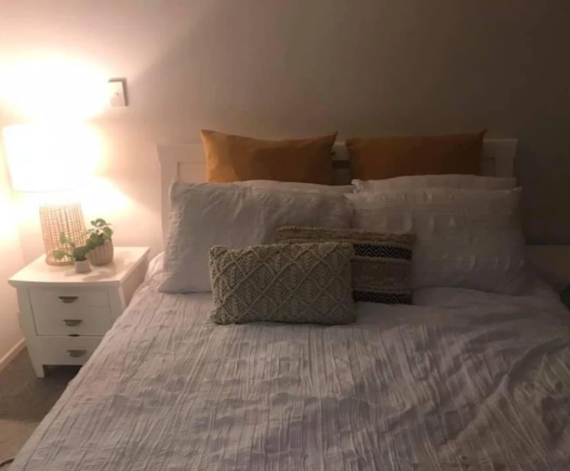 $850, Flatshare, 2 bathrooms, Burleigh Heads QLD 4220