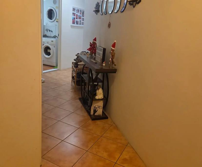 $565, Flatshare, 2 bathrooms, Surfers Paradise QLD 4217