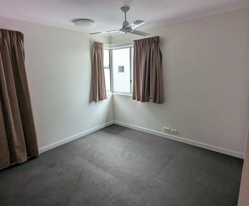 Student for Rent in South Townsville,