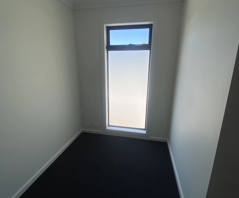 $230, Share-house, 3 bathrooms, Chirnside Park VIC 3116