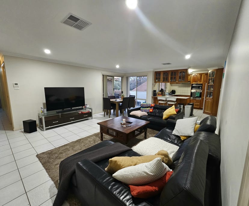 2 Rooms for Rent in McKellar, Canberra 170, Unfur...