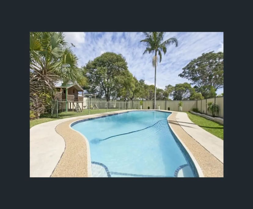 Whole property with 1 room for rent