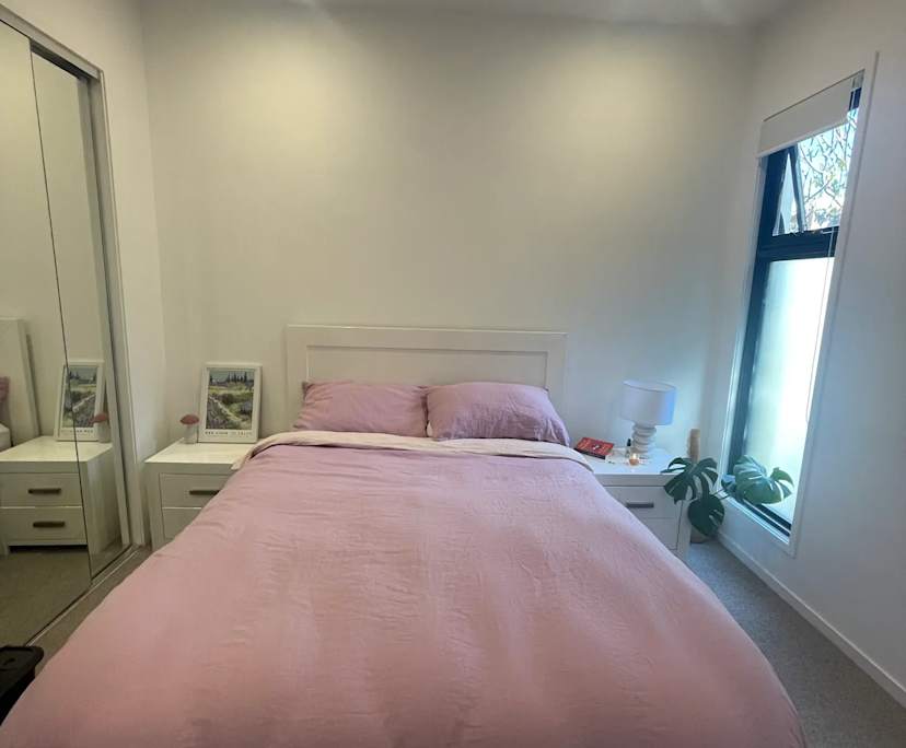 $330, Share-house, 3 bathrooms, Taringa QLD 4068