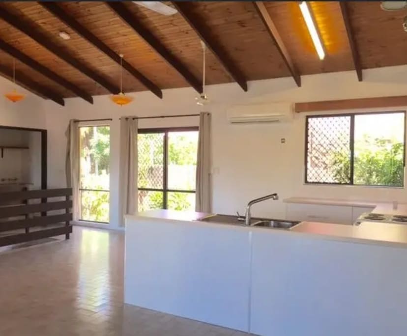 Room in a share house