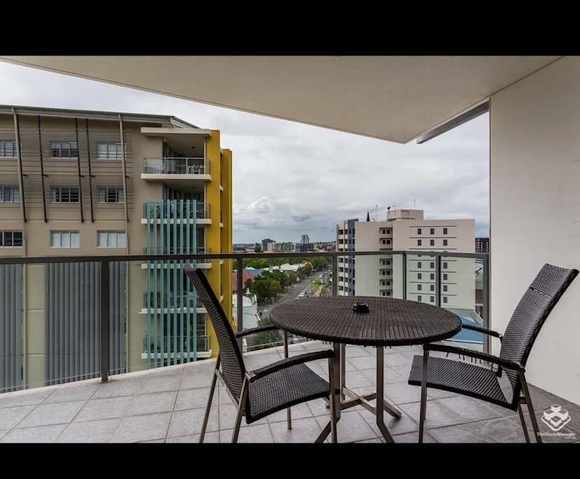 $355, Flatshare, 2 bathrooms, Spring Hill QLD 4000