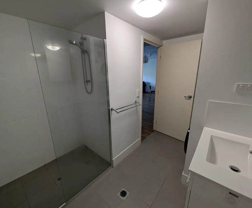 Unfurnished room with own bathroom