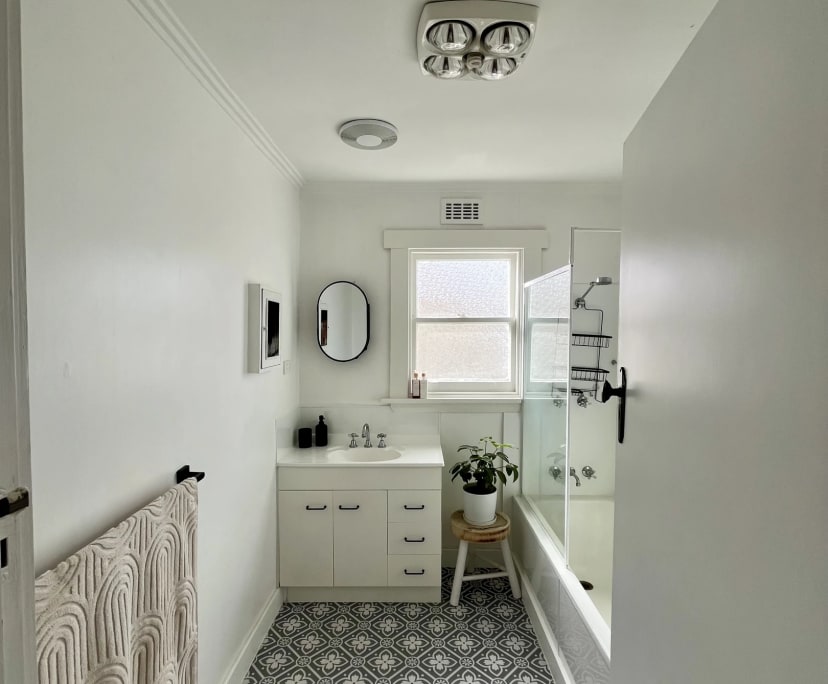 Whole property with 2 rooms for rent
