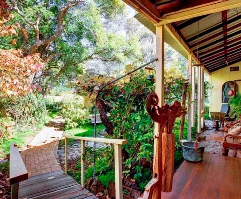 $350, Studio, 1 bathroom, Hovea WA 6071