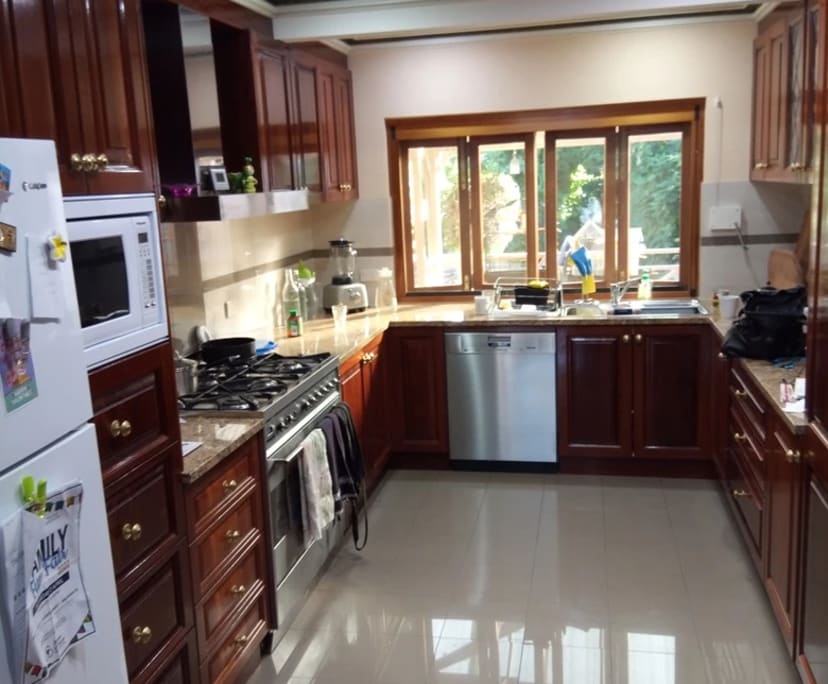 $390, Homestay, 3 bathrooms, Athelstone SA 5076