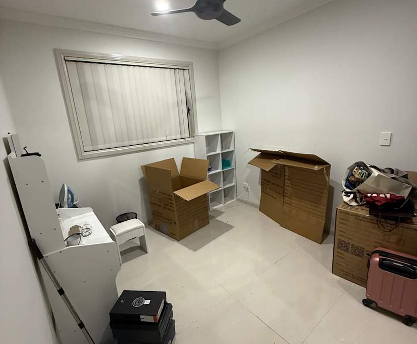 Room in a share house
