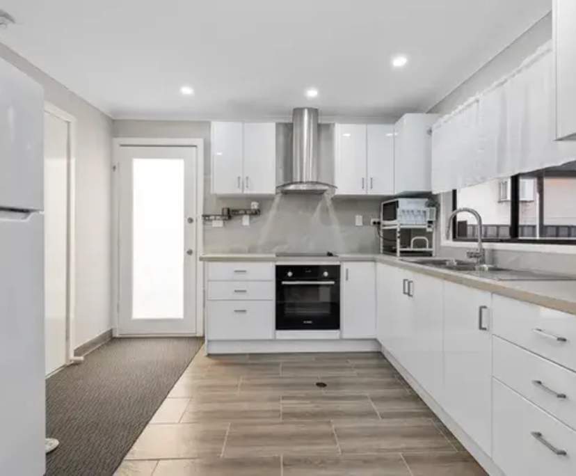 Whole property with 3 rooms for rent
