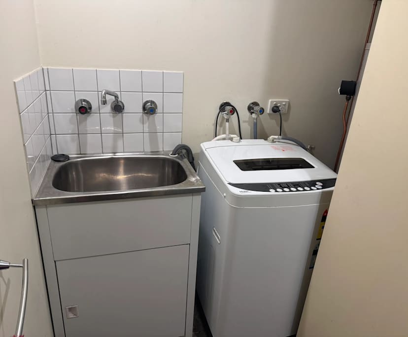 $300, Flatshare, 2 bathrooms, Hawthorn VIC 3122