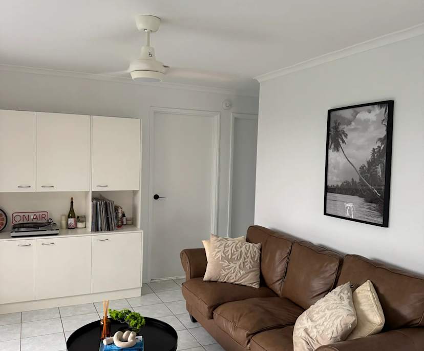 $470, Share-house, 3 bathrooms, Palm Beach QLD 4221