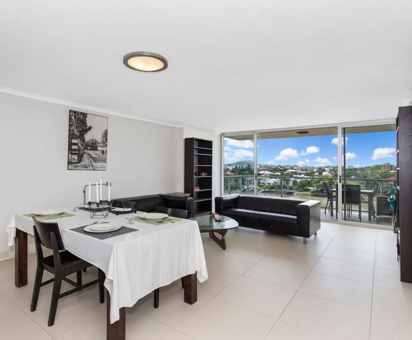 Furnished room in a flatshare