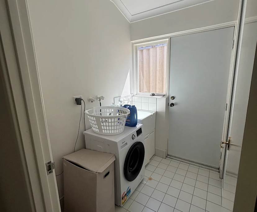 $350, Share-house, 3 bathrooms, Innaloo WA 6018