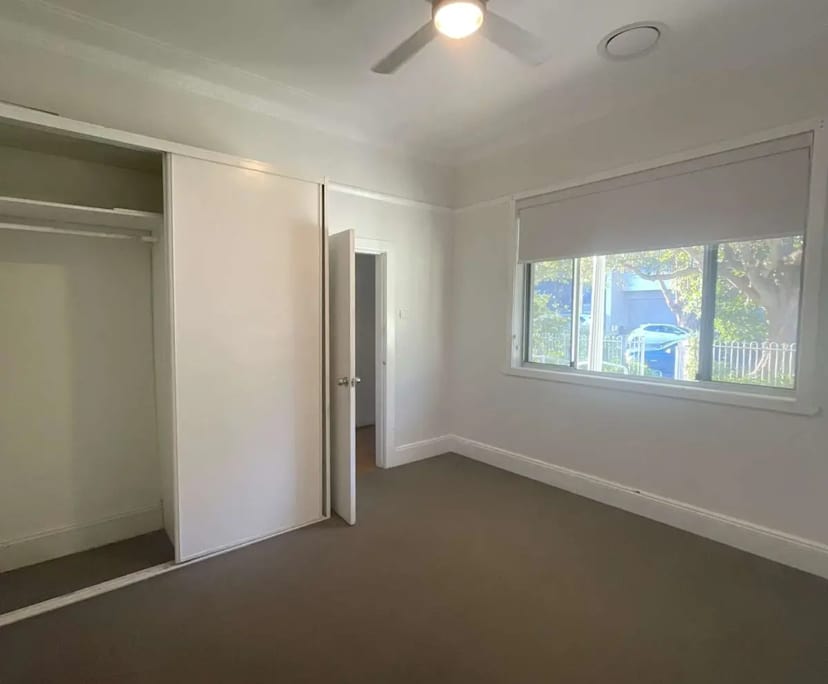 Room in a share house