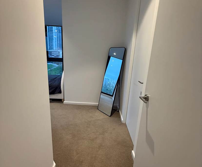 Furnished room with ensuite in a flatshare