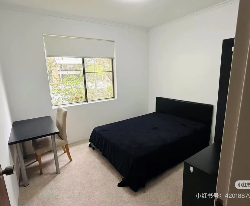 Furnished room in a flatshare