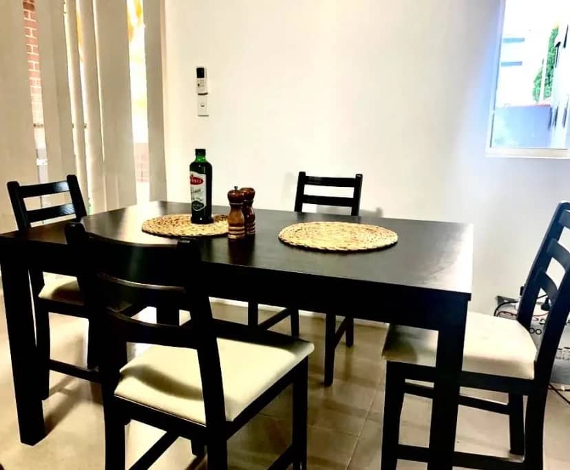Furnished room with ensuite in a flatshare