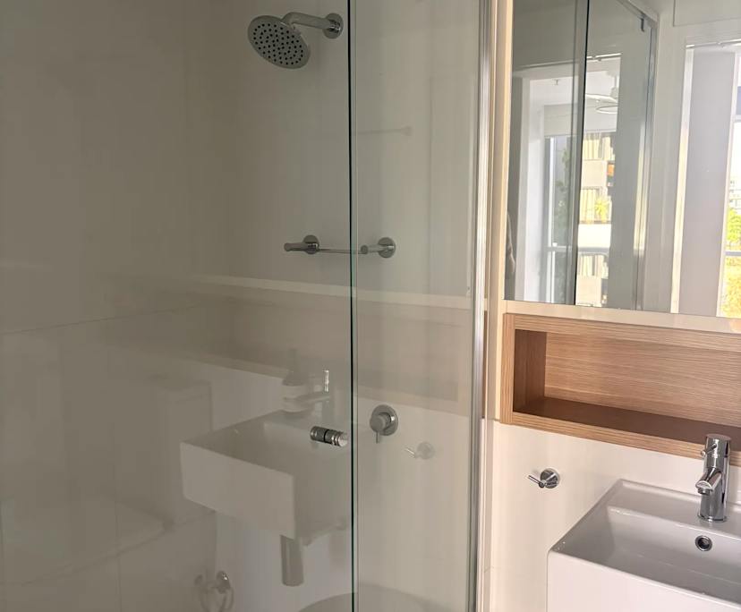 $400, Flatshare, 2 bathrooms, Newstead QLD 4006
