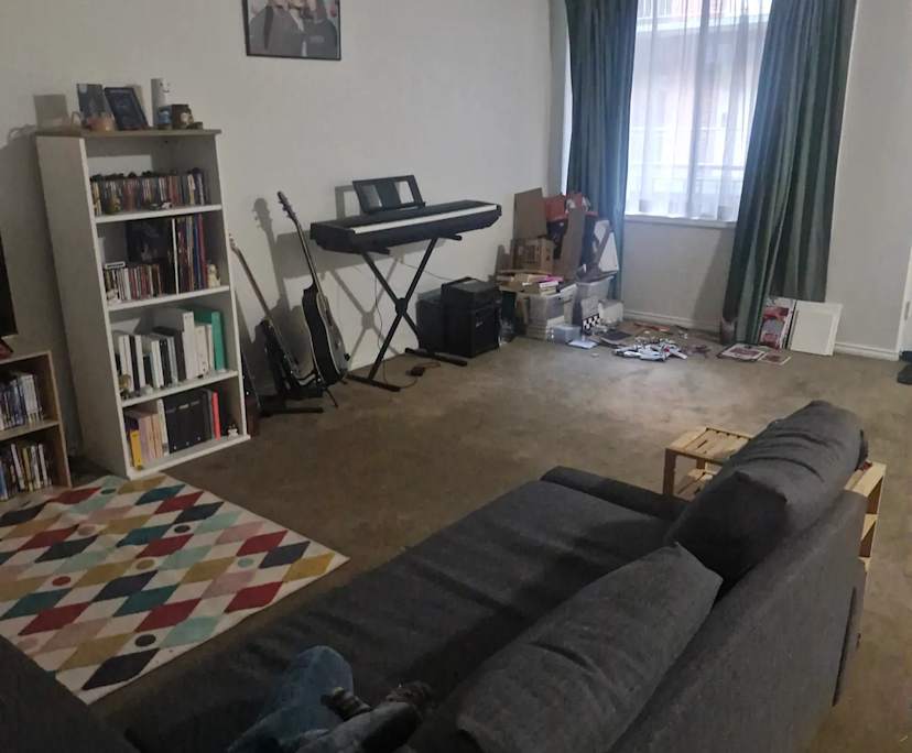 Unfurnished room with own bathroom