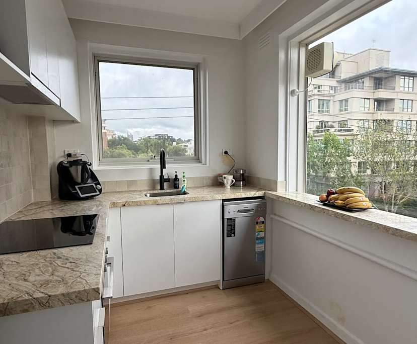 Whole property with 1 room for rent