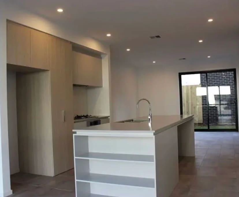 $185, Share-house, 4 bathrooms, Saint Albans VIC 3021