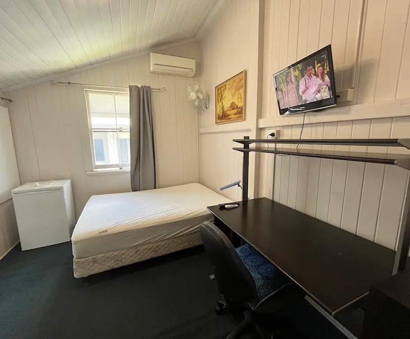 $350, Share-house, 6 bathrooms, Auchenflower QLD 4066