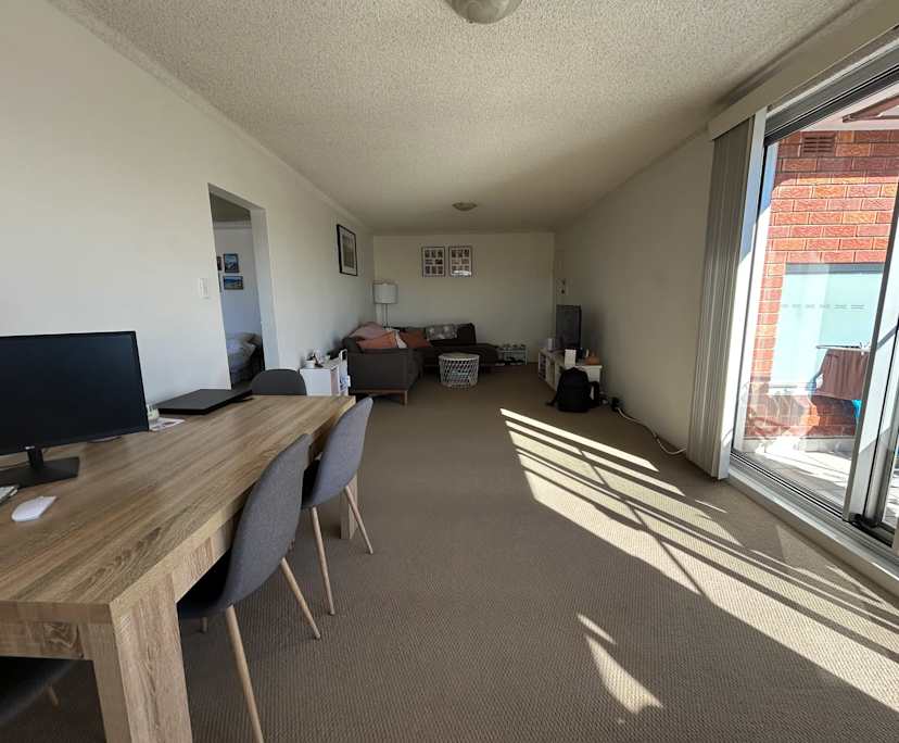 Whole property with 1 room for rent