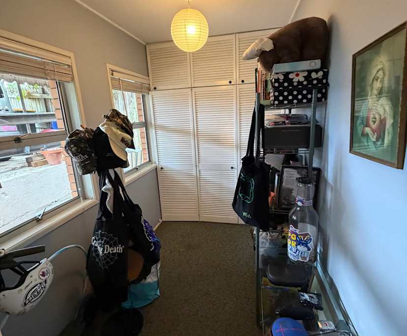 $335, Share-house, 2 bathrooms, Bardon QLD 4065
