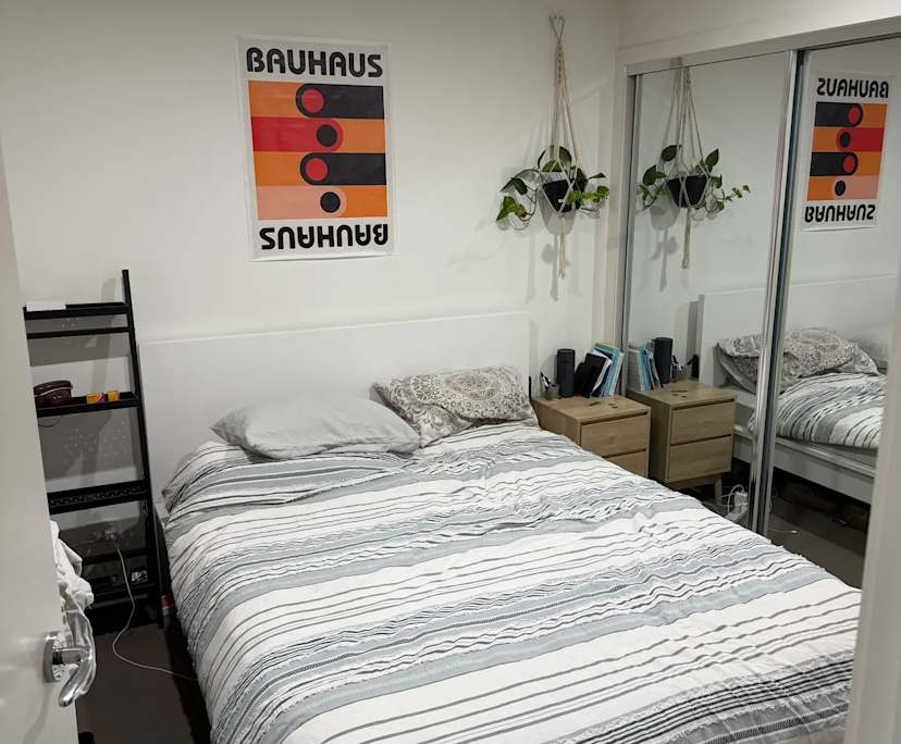 Unfurnished room with ensuite in a flatshare