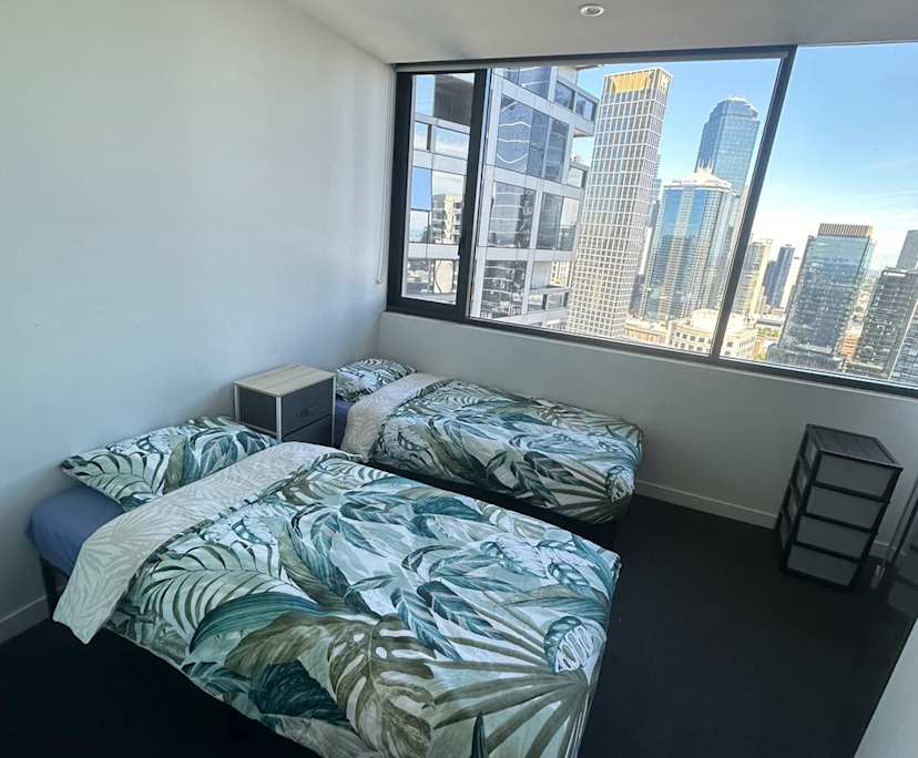 Furnished room in a flatshare