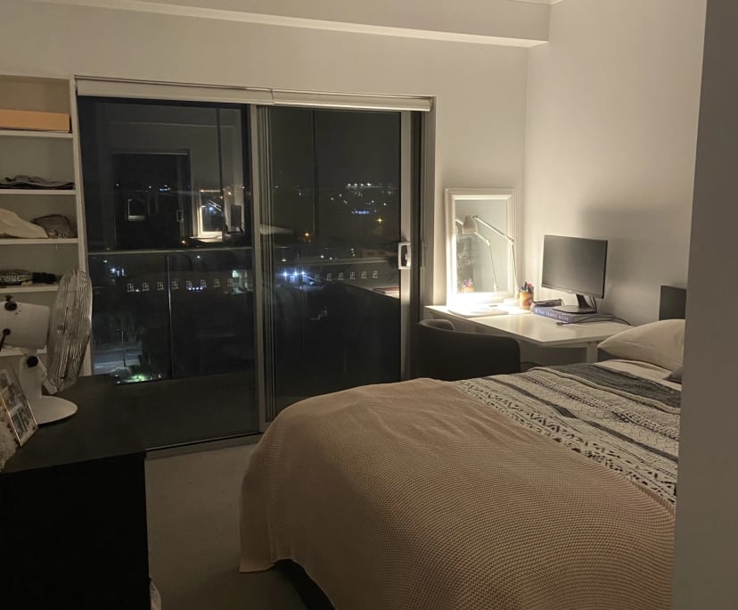 Room for Rent in Perth, Perth 350, Furnished, Own...