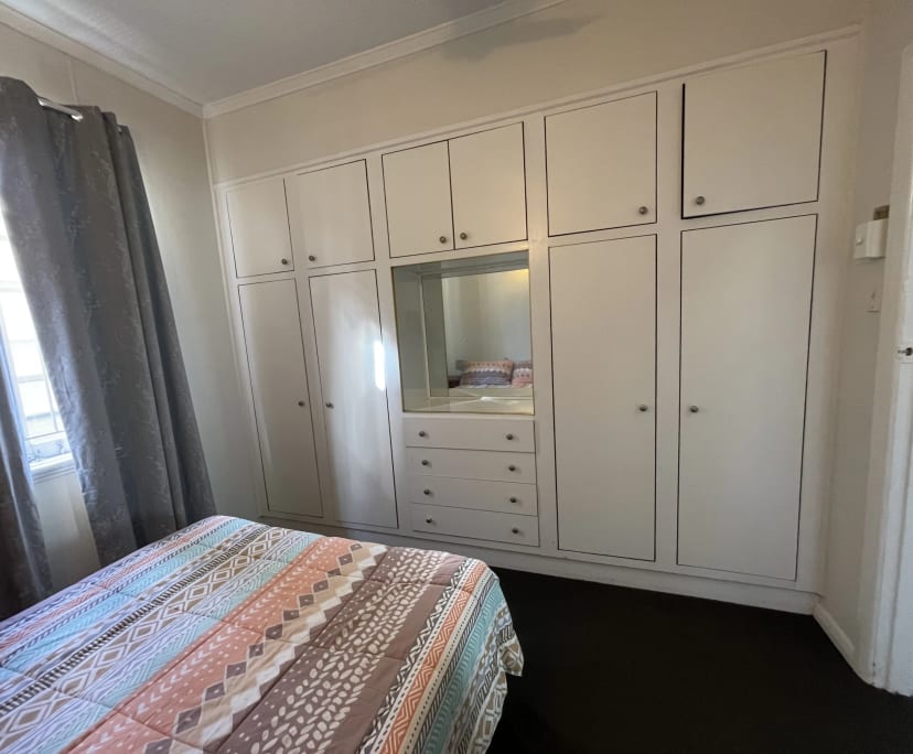 Room for Rent in East Brisbane, Brisbane 265, Fur...