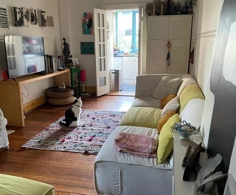 Furnished room in a flatshare