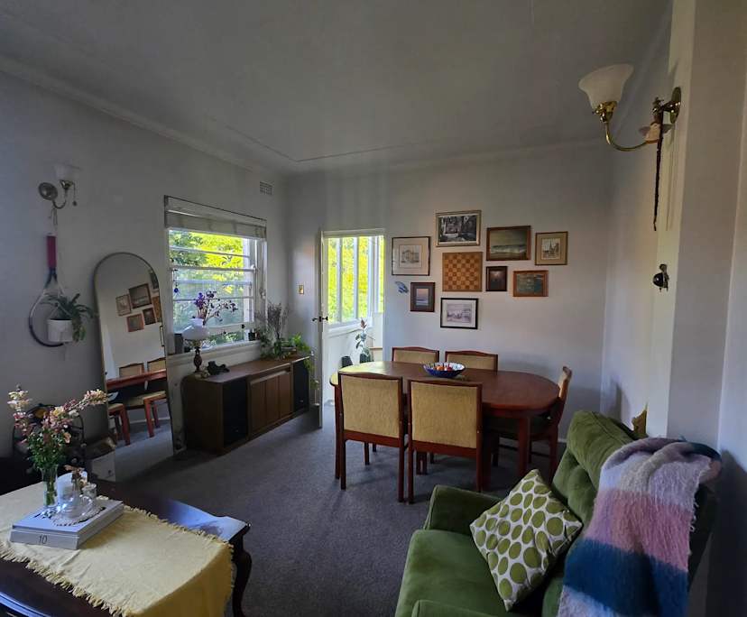 Unfurnished room in a flatshare