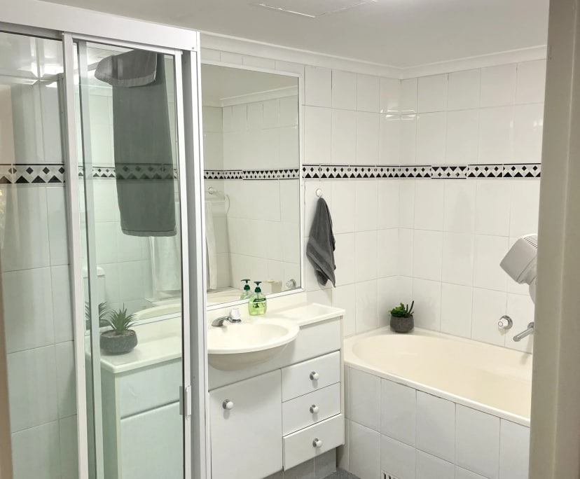 $290, Flatshare, 3 bathrooms, Glebe NSW 2037