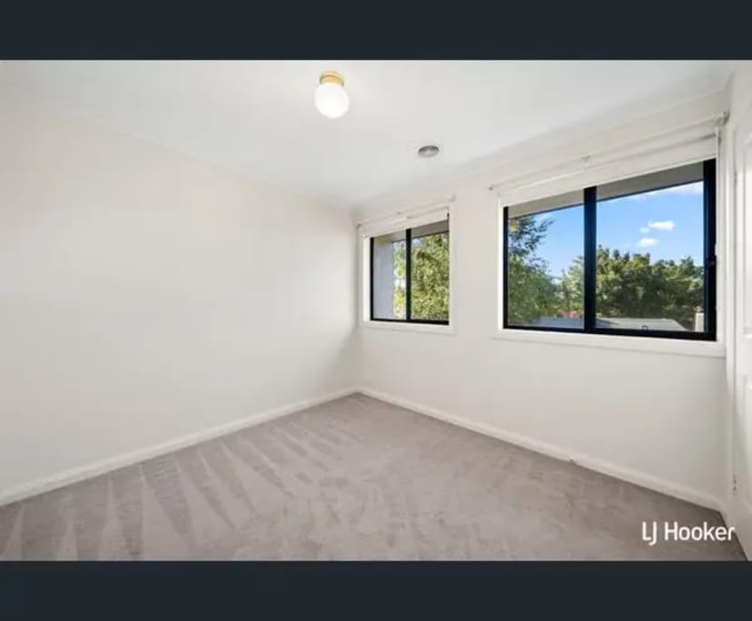 Unfurnished room in a share house