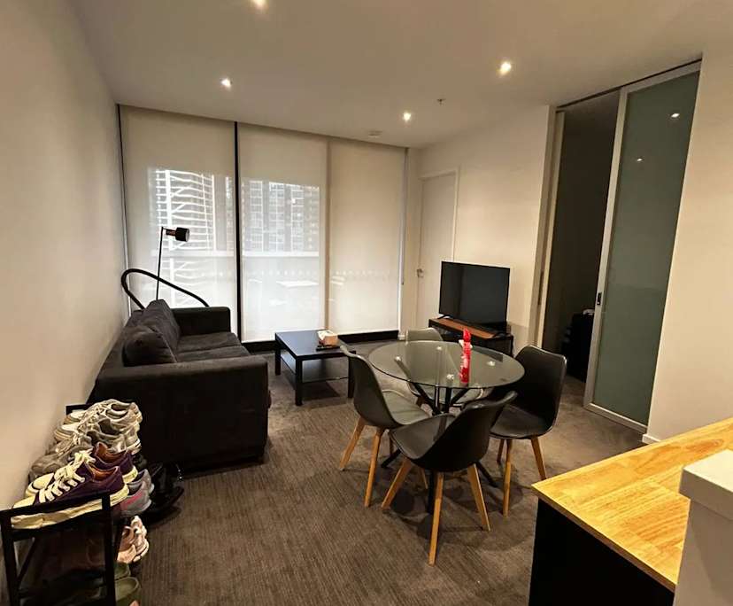 Furnished room in a flatshare