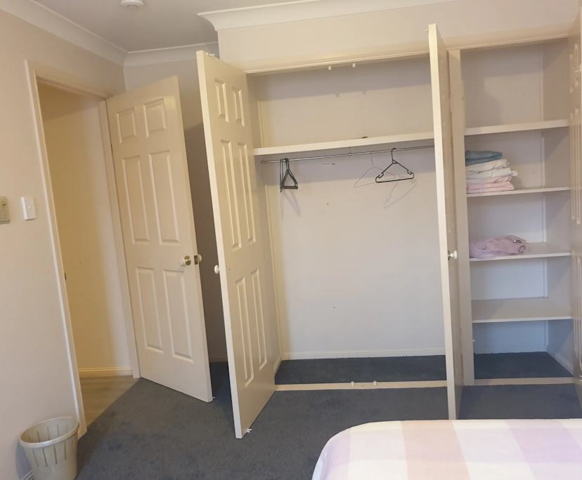 Room in a share house