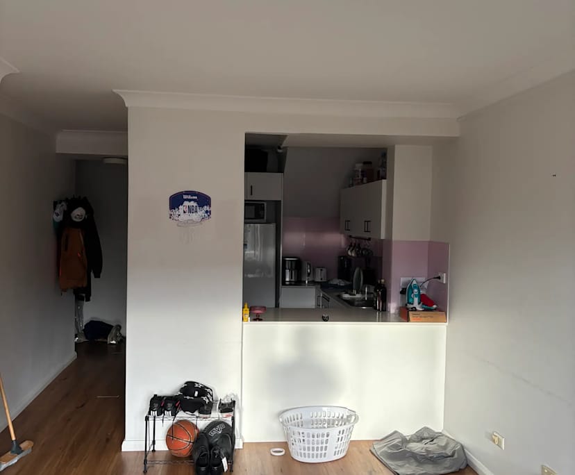 Furnished room in a flatshare