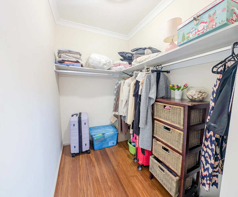 $196, Share-house, 5 bathrooms, South Morang VIC 3752