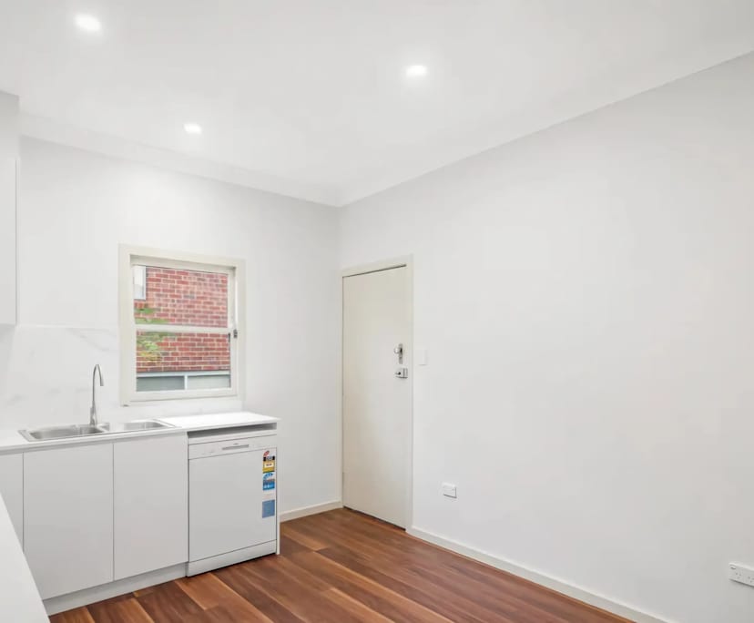 Unfurnished room in a share house